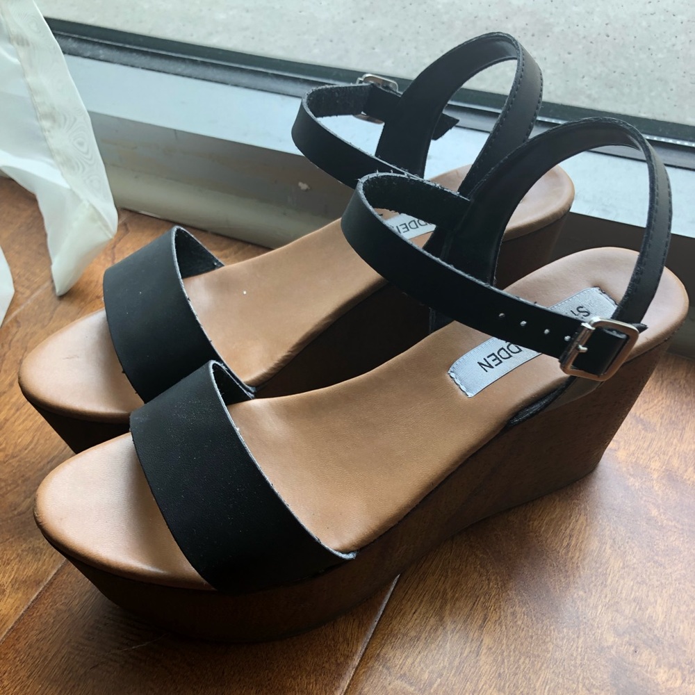Steve Madden black wedge platform sandals